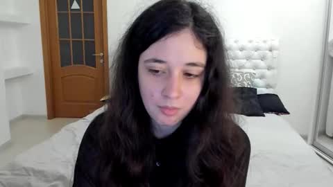 Kate online show from September 25, 2025, 9:24 am