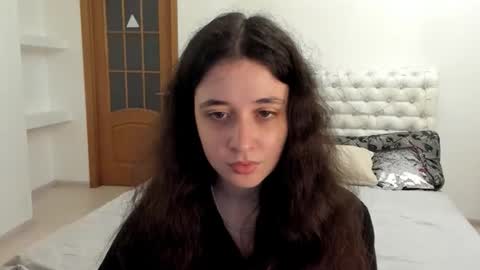 Kate online show from November 5, 2025, 8:25 am