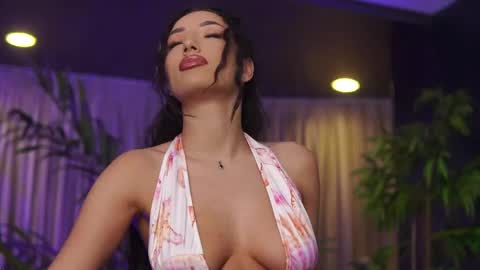 Gina online show from April 10, 2026, 7:18 pm