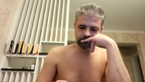 Gabriel online show from November 15, 2025, 6:37 pm