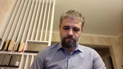 Gabriel online show from November 28, 2025, 7:33 am