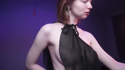        im expecting 350 thumbs up on my altar   online show from November 14, 2025, 10:07 pm