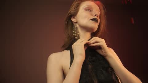        im expecting 350 thumbs up on my altar   online show from February 10, 2026, 10:14 pm