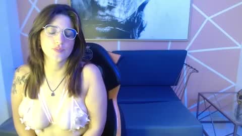 Snapshot of ginger_vanessa chatting on August 4, 2026, 1:25 pm Vanessa online show from August 4, 2026, 1:25 pm