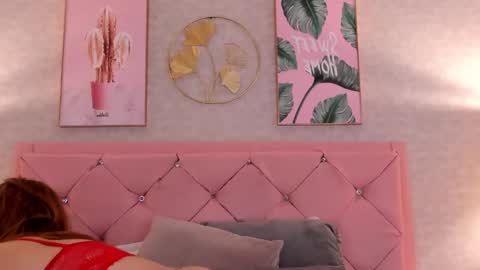 Snapshot of ginger_violetta chatting on January 15, 2025, 7:34 pm Ginger online show from January 15, 2025, 7:34 pm