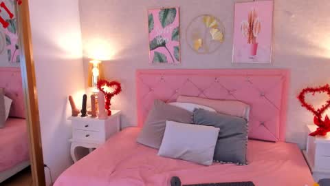 Snapshot of ginger_violetta chatting on February 14, 2025, 7:54 pm Ginger online show from February 14, 2025, 7:54 pm