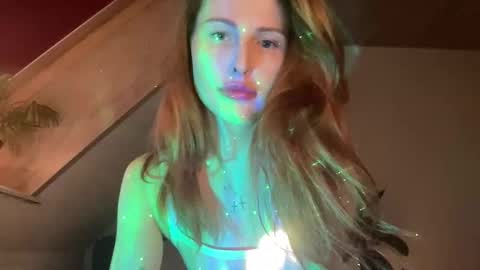 Gingerlady online show from October 31, 2025, 10:16 am