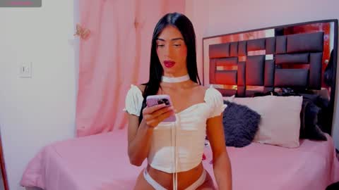 Snapshot of gio_gray chatting on November 4, 2025, 10:47 am gio_gray online show from November 4, 2025, 10:47 am