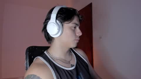 GioRusso online show from November 17, 2025, 10:37 pm