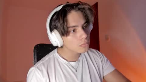 GioRusso online show from November 24, 2025, 10:53 pm