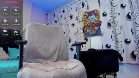 GIOMAR REYES online show from September 19, 2025, 4:25 am