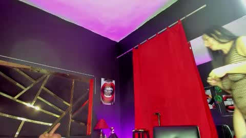 Snapshot of giorginasimons chatting on September 18, 2025, 1:02 pm GiorginaSimons online show from September 18, 2025, 1:02 pm