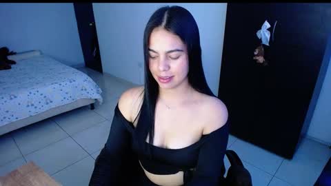 Snapshot of giorivera199 chatting on December 6, 2024, 3:08 am GIO RIVERA online show from December 6, 2024, 3:08 am