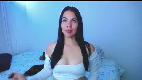 Snapshot of giorivera199 chatting on February 27, 2025, 4:31 am GIO RIVERA online show from February 27, 2025, 4:31 am