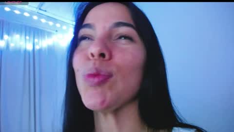 Snapshot of giorivera199 chatting on March 11, 2025, 6:32 am GIO RIVERA online show from March 11, 2025, 6:32 am