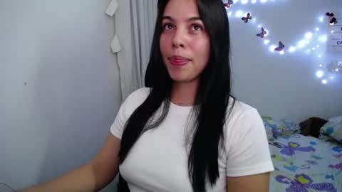 Snapshot of giorivera199 chatting on December 23, 2025, 4:54 am GIO RIVERA online show from December 23, 2025, 4:54 am