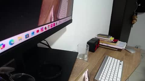 Snapshot of giorivera199 chatting on February 10, 2026, 6:50 am GIO RIVERA online show from February 10, 2026, 6:50 am