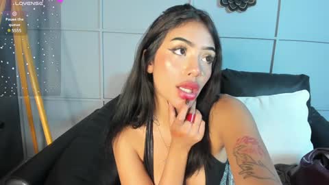 Snapshot of giovanna_oliveira chatting on February 3, 2025, 5:07 am Giovanna online show from February 3, 2025, 5:07 am