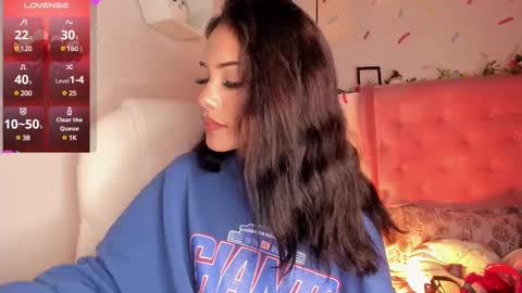 Snapshot of giovanna_oliveira chatting on February 20, 2025, 8:06 am Giovanna online show from February 20, 2025, 8:06 am