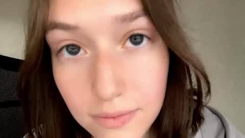 Melisa online show from May 31, 2026, 1:14 am