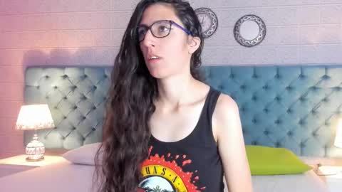 Snapshot of girafmusic chatting on January 12, 2026, 1:49 pm GirafMusic online show from January 12, 2026, 1:49 pm