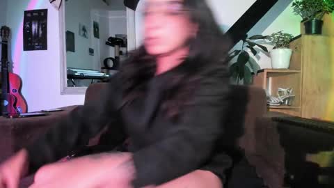 girasol1921 online show from January 9, 2025, 1:29 am