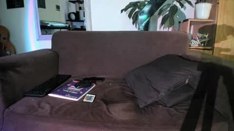 girasol1921 online show from January 10, 2025, 12:59 am