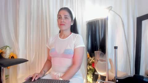 Girasol Walton online show from March 18, 2026, 1:58 pm