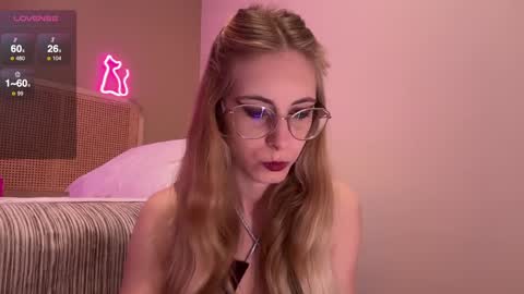 Nikki online show from January 11, 2025, 6:12 pm