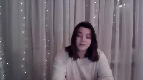 girl_leya online show from February 19, 2025, 8:31 pm