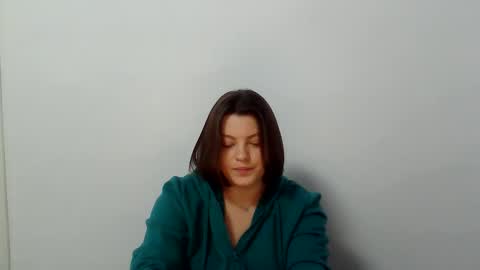girl_leya online show from November 17, 2025, 8:14 pm