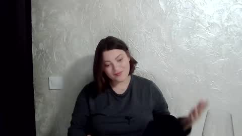 girl_leya online show from December 14, 2025, 9:08 pm