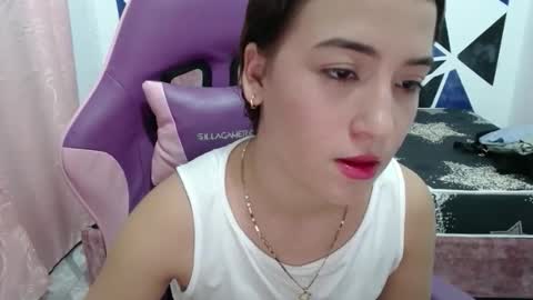 girl_princess18 online show from October 29, 2025, 2:47 am