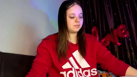 girl_shy07 online show from February 18, 2026, 8:16 pm