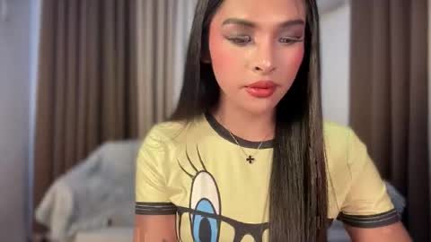 Snapshot of girlcock_dominantfucker chatting on April 23, 2026, 12:29 pm queen ronna online show from April 23, 2026, 12:29 pm