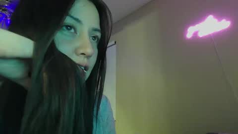 Jasmine online show from November 2, 2025, 12:07 pm