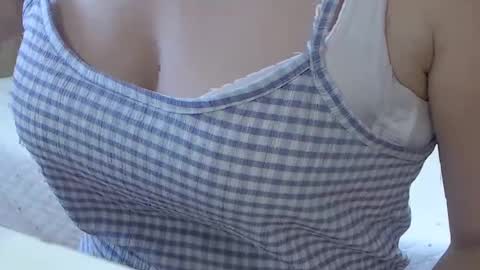 Victoria online show from November 22, 2025, 2:27 pm