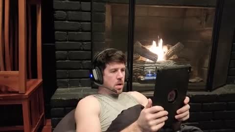 Snapshot of girthwayne chatting on December 15, 2024, 9:42 pm croyal09 online show from December 15, 2024, 9:42 pm