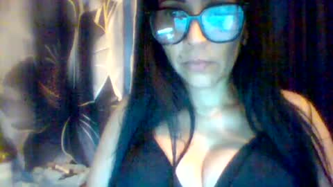 gisell489415 online show from June 16, 2026, 8:44 pm