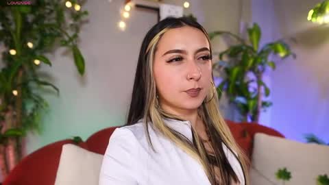 Giselle online show from April 12, 2026, 7:52 pm