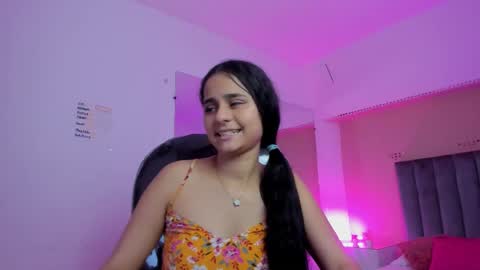 GISELLE ROLDAN online show from March 6, 2026, 8:27 pm