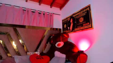 Snapshot of giselreyes1 chatting on January 9, 2025, 2:01 am . Gisel Reyes . online show from January 9, 2025, 2:01 am