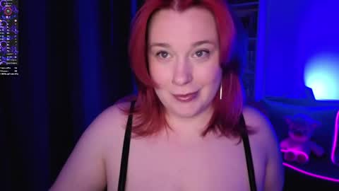 AlexaMillis online show from May 26, 2026, 9:33 pm