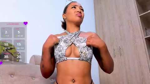 Snapshot of giuliacash chatting on November 13, 2025, 12:15 pm GiuliaCash online show from November 13, 2025, 12:15 pm