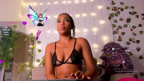 Snapshot of giuliacash chatting on December 3, 2025, 12:36 pm GiuliaCash online show from December 3, 2025, 12:36 pm