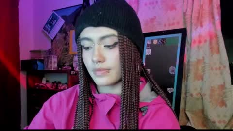 Snapshot of giulietta_mon chatting on December 18, 2024, 3:58 am Giulietta online show from December 18, 2024, 3:58 am