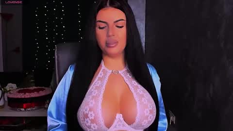 Snapshot of giulyalust chatting on October 23, 2025, 9:02 pm Giulia online show from October 23, 2025, 9:02 pm