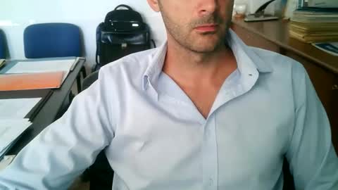 Snapshot of giuseppevai1 chatting on September 25, 2025, 10:19 am giuseppevai1 online show from September 25, 2025, 10:19 am