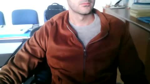Snapshot of giuseppevai1 chatting on October 6, 2025, 8:23 am giuseppevai1 online show from October 6, 2025, 8:23 am