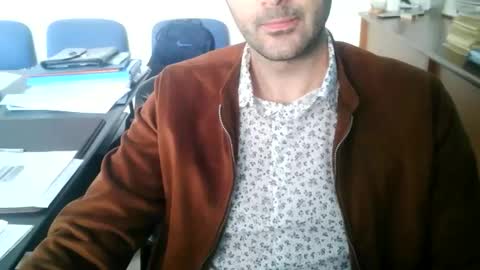 giuseppevai1 online show from April 13, 2026, 7:14 am